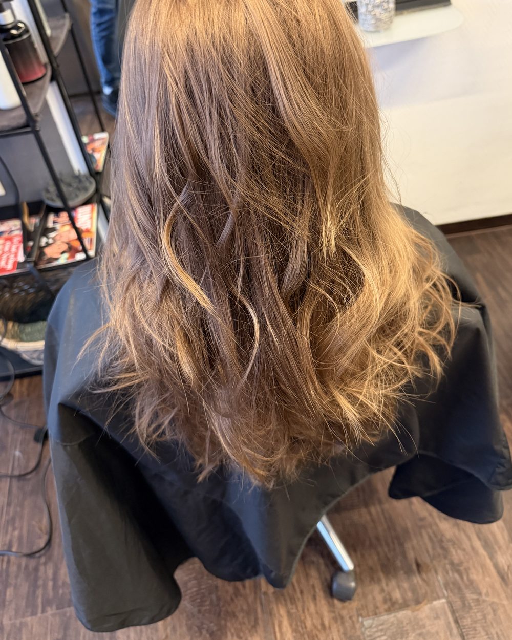 Lange sanfte Wellen, Schnitt & Styling bei HAIR and STYLE Mannheim